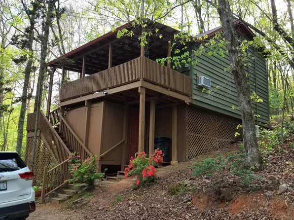 49 Persimmon Dr, Sautee Nacoochee, GA 30571