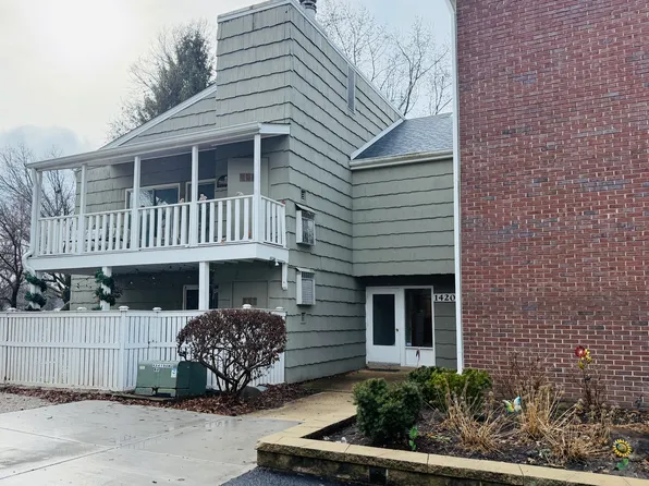 1420 Stonebridge Trl APT 1-3, Wheaton, IL 60189