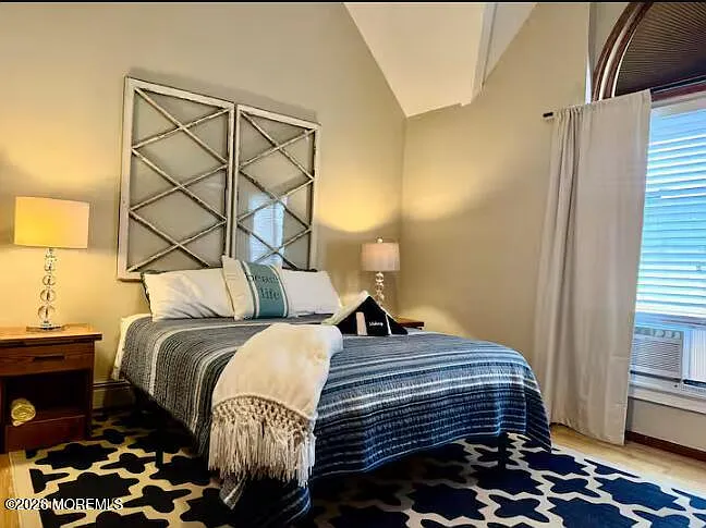 2 bed, 1.5 bath, $2,500 — Photo 2