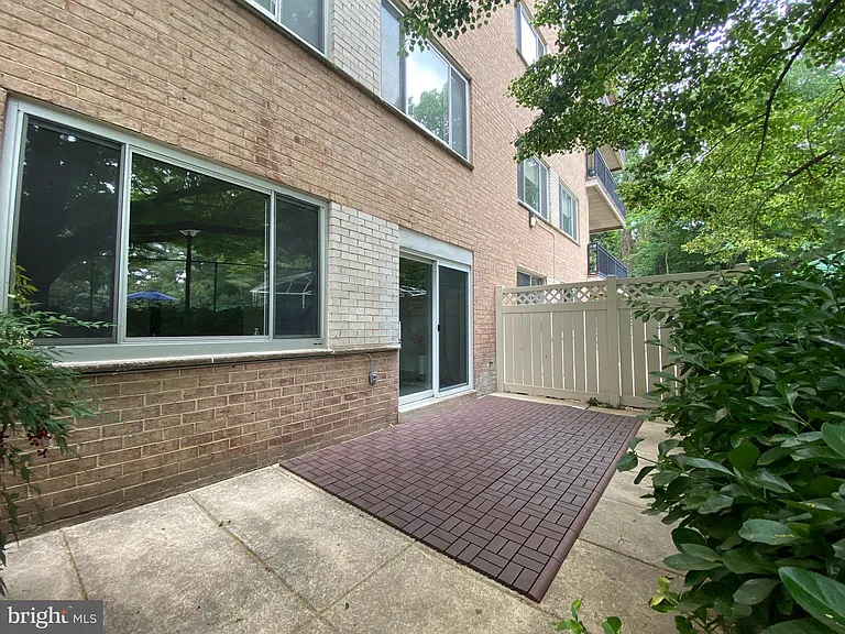 1900 Lyttonsville Rd #114 — Photo 7