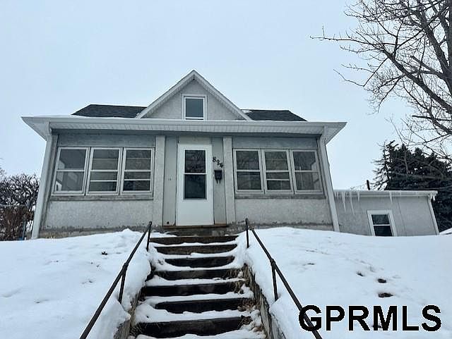 1st image of 824 1st Ave