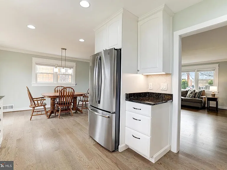 15010 Ulderic Dr — Photo 27