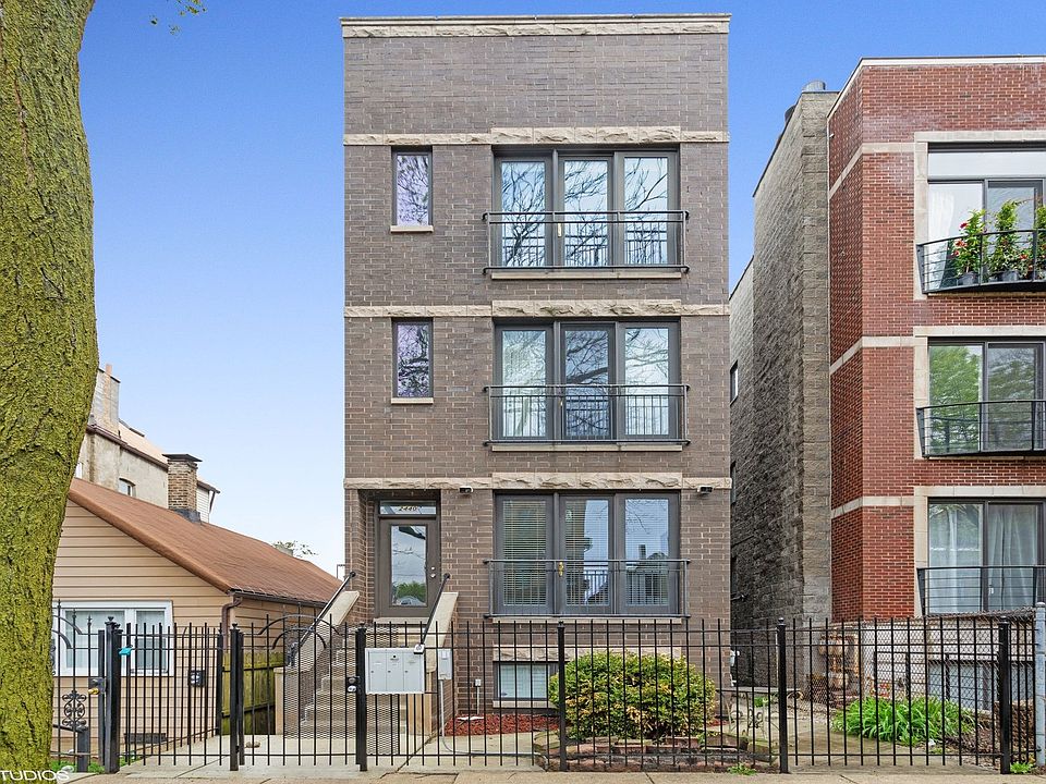 1st image of 2440 W Cortez St #3