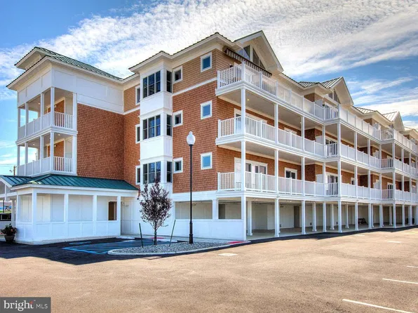 101 W 9th St Unit 106, Ship Bottom, NJ 08008