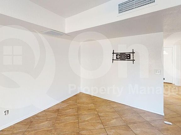 5th image of 2338 W Lindner Ave Unit 7