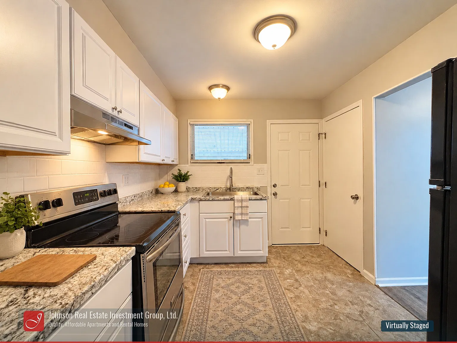 3 bed, 900 sqft, $1,500 — Photo 3
