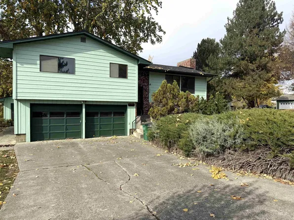 1329 Tamarack Dr, Moscow, ID 83843