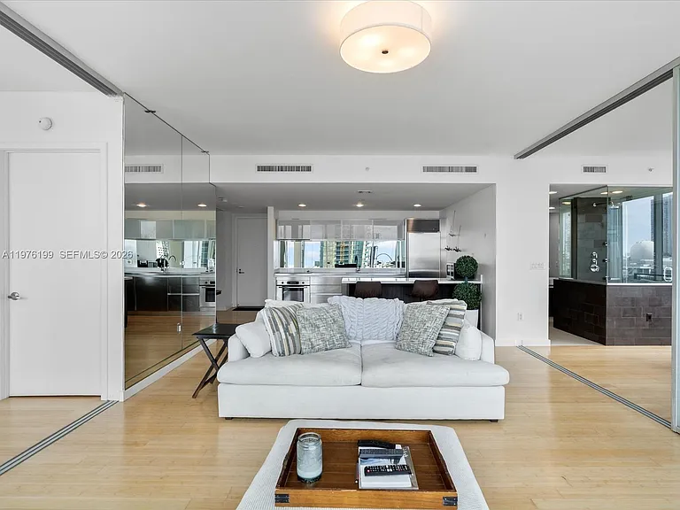 1040 Biscayne Blvd #1107 — Photo 11