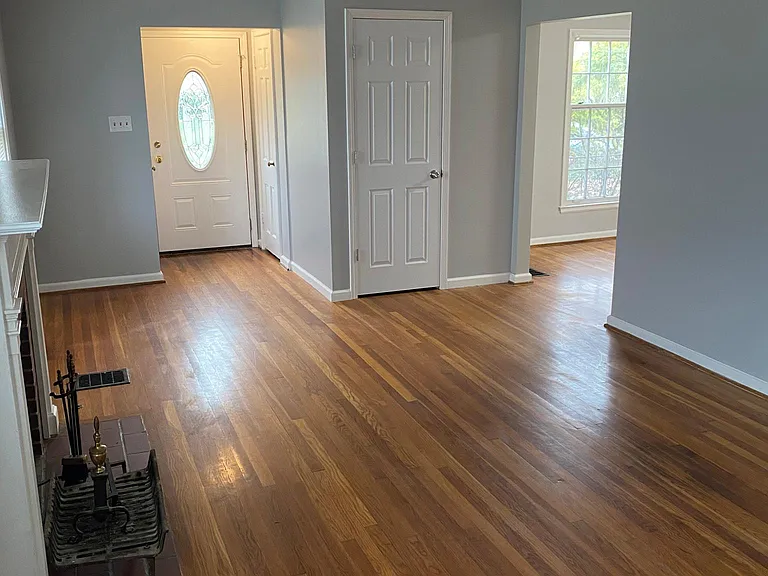 736 Chelsea Ave — Photo 4