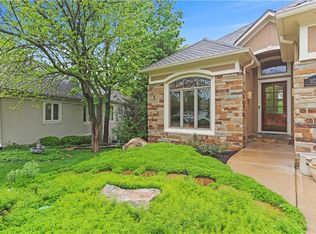 10208 S Shadow Cir, Olathe, KS 66061