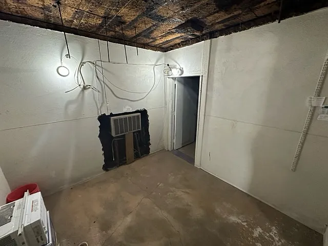 1605 Broad St — Photo 5