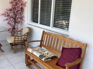 501 Blue Heron Dr APT 318-A, Hallandale Beach, FL 33009