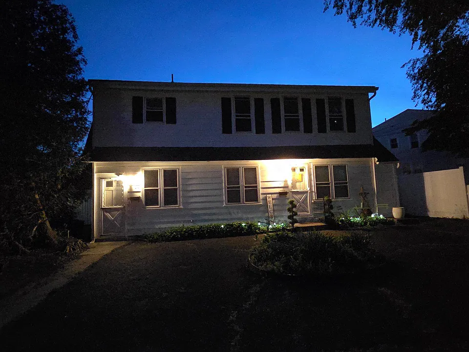 23 Vincent Ave #2