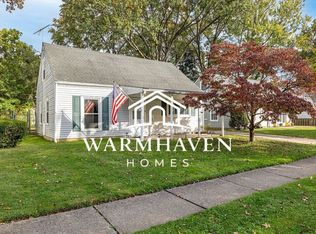 1977 Victoria St, Cuyahoga Falls, OH 44221