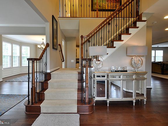 3rd image of 6304 Penn Cove Ct