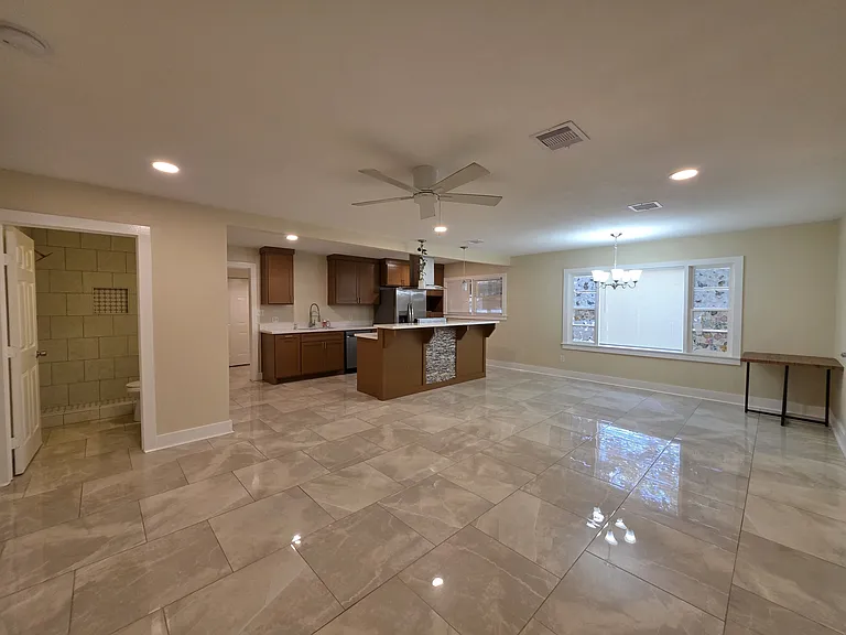 522 E Davilla Ave — Photo 6