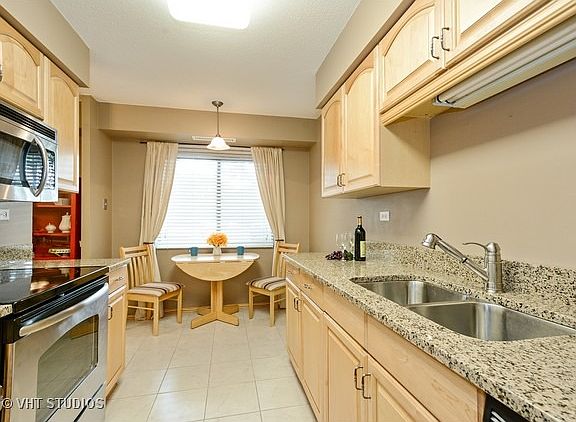 5th image of 35 S Baybrook Dr Unit 113