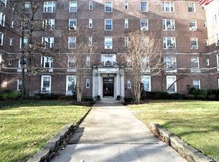 6810 108th St, Forest Hills, NY 11375