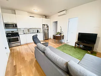 Rented by Papp Realty