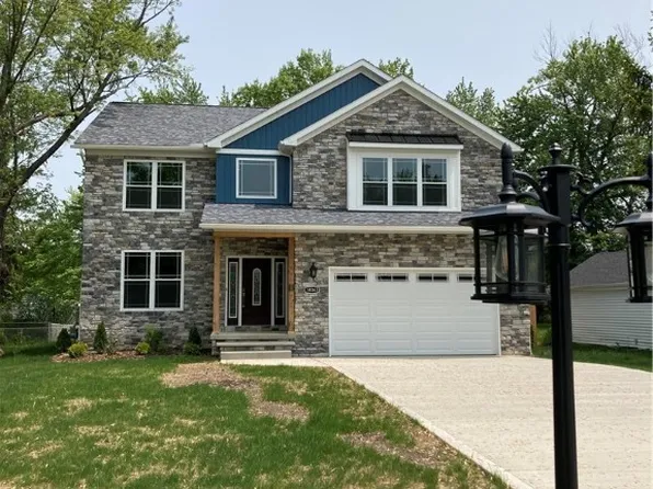 14363 Pearlview Rd, Strongsville, OH 44136