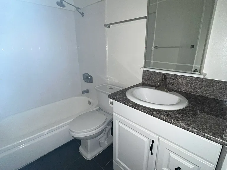 4520 Colbath Ave #9 — Photo 9