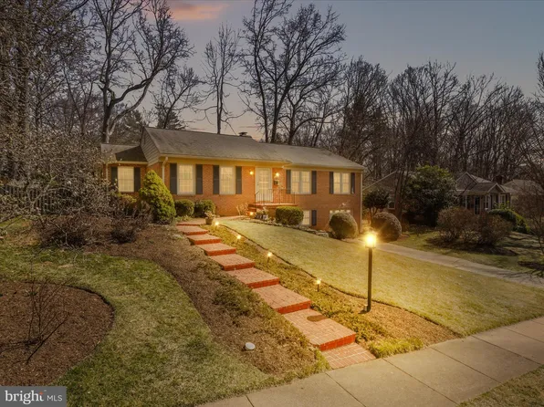 4605 Quarter Charge Dr, Annandale, VA 22003