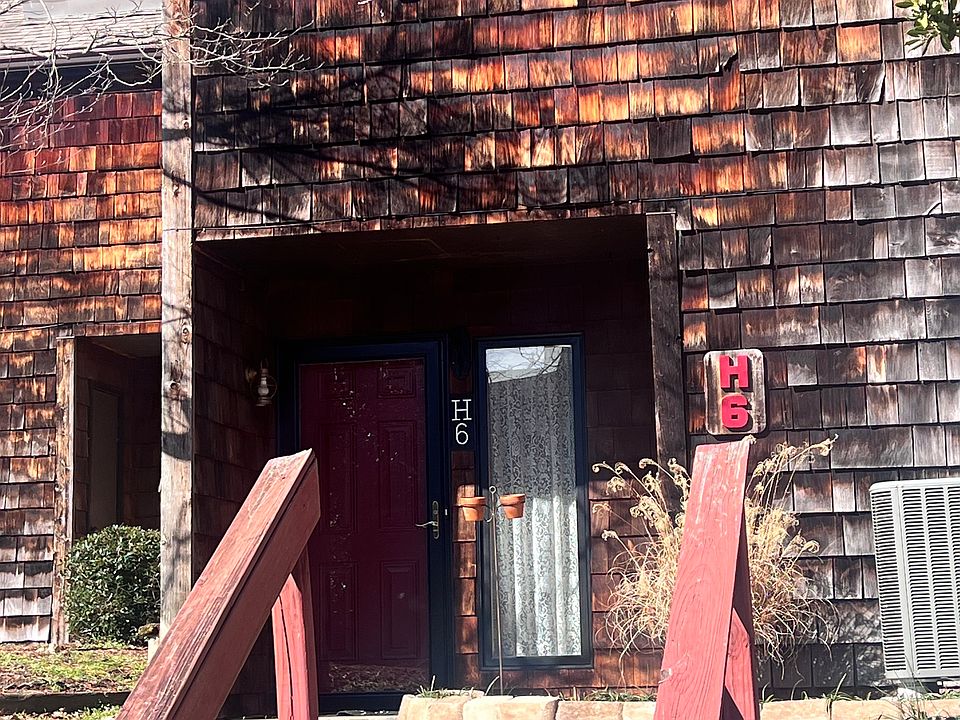 1st image of 115 Beechnut St APT H6