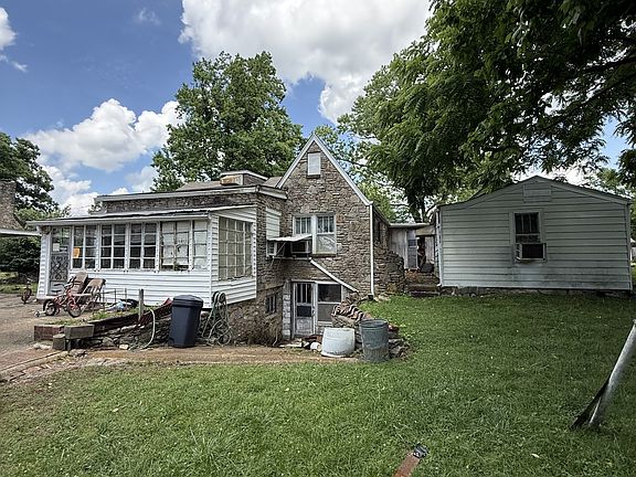3rd image of 1414 McAlpine Ave