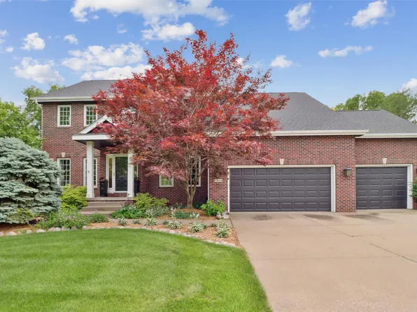 7016 Harbour Dr, Johnston, IA 50131