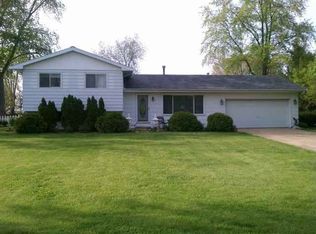 14510 Brian Dr, Bloomington, IL 61705