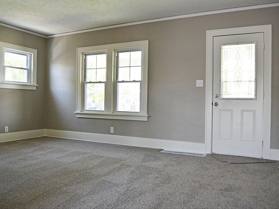 3rd image of 2923 D Ave