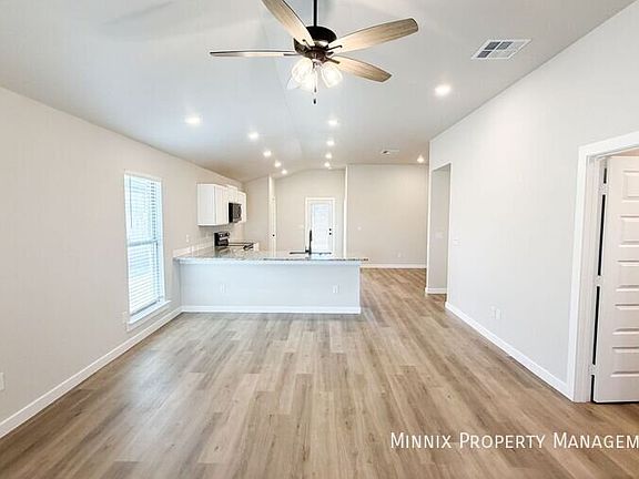3rd image of 3520 Turner Ave