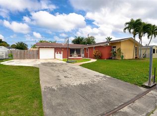 15831 SW 99th Pl, Miami, FL 33157