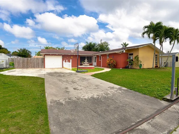 15831 SW 99th Pl, Miami, FL 33157