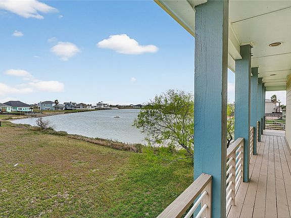 4th image of 33 Lake Shore Cir