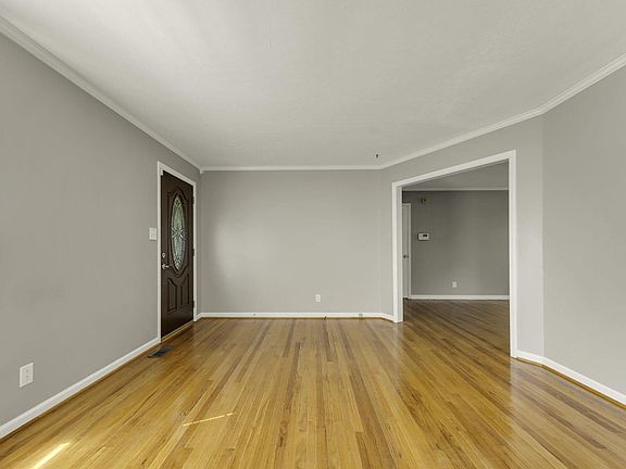 3rd image of 5064 Chesapeake Rd