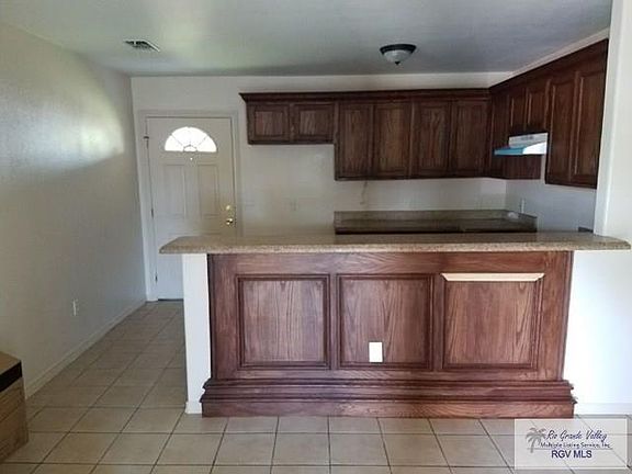 4th image of 2542 Cottage Dr