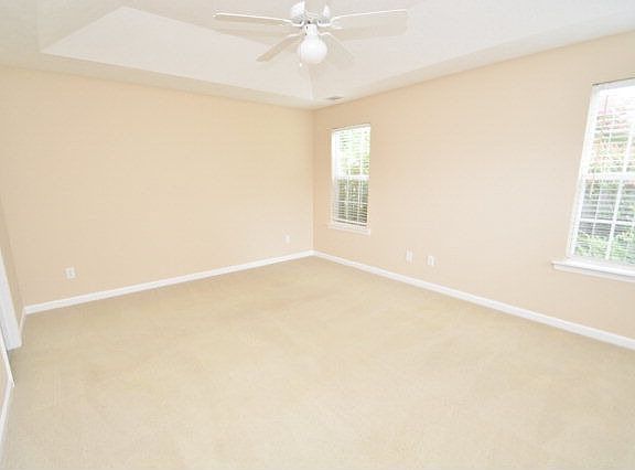 5th image of 1242 Carriage Dr