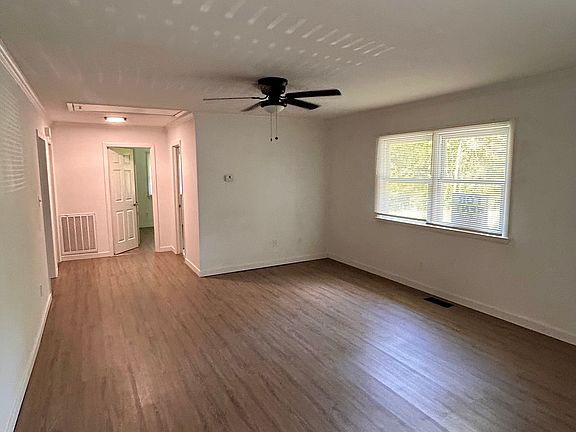 4th image of 233 Wood Dale Dr #A