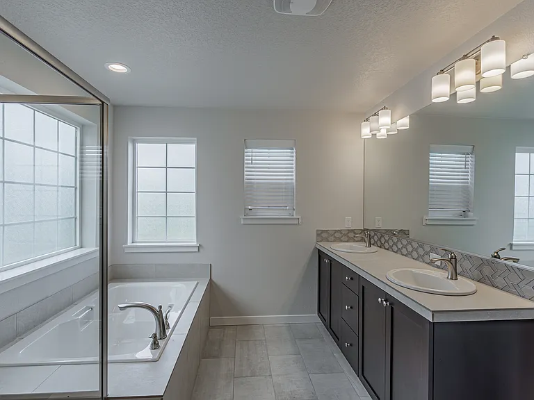4768 NW Huserik Dr — Photo 25