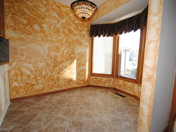 4th image of 6628 Ivy Ln
