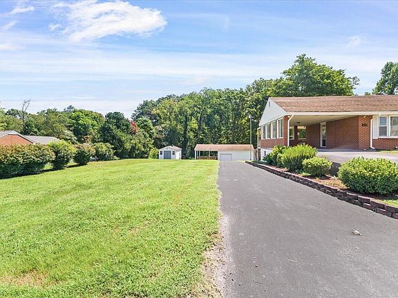 5th image of 205 Murphy Rd