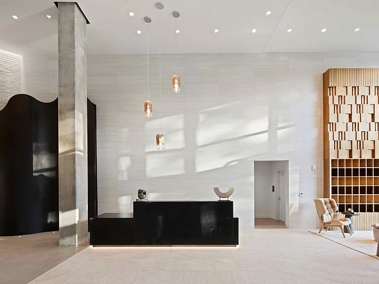 Everly — Photo 21