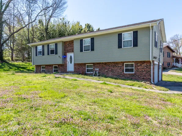 401 Swanee Dr, Maryville, TN 37804