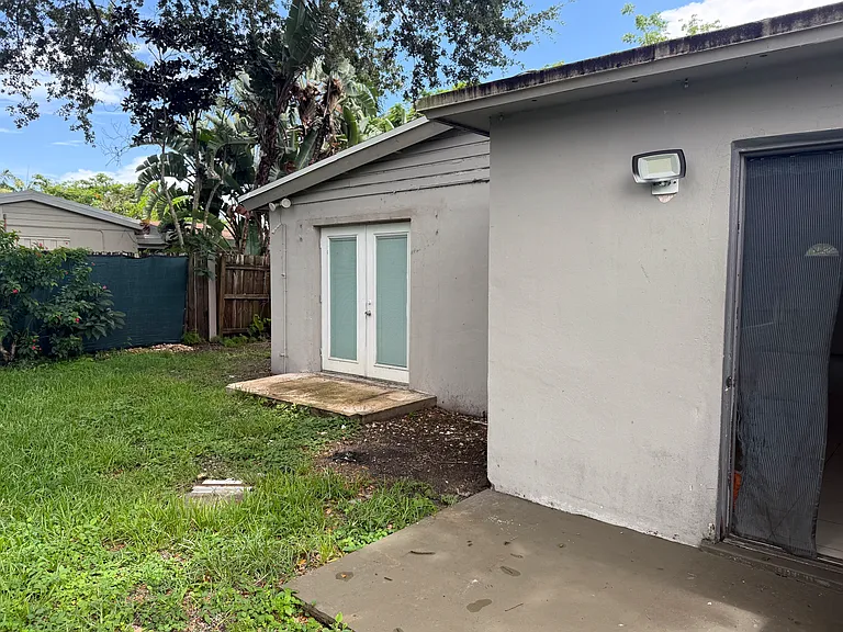 5627 Simms St — Photo 52