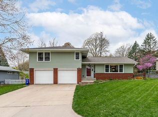 317 Monroe St, Iowa City, IA 52246