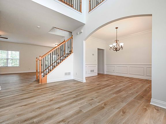 2nd image of 220 Brookwood Dr #30117C