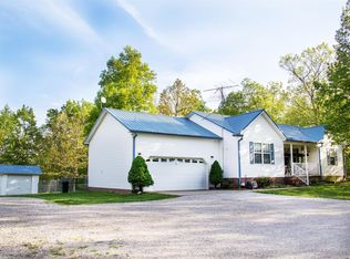 393 Overhead Bridge Rd, Hampshire, TN 38461