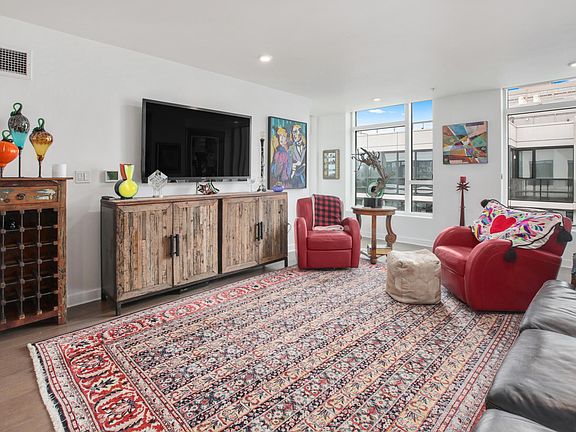 3rd image of 1688 Pine St Penthouse 2
