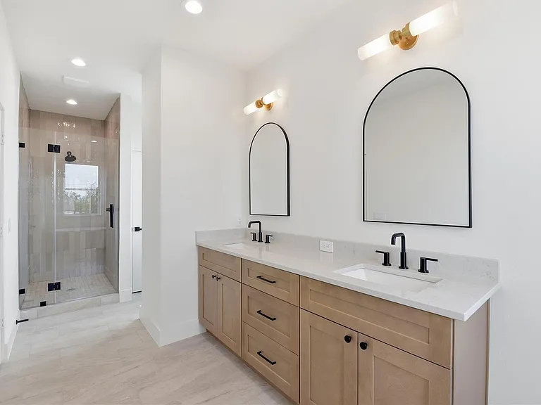 7702 Earl Rudder Way — Photo 37